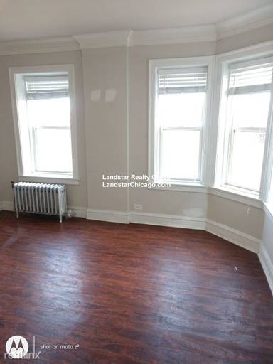 Main picture of 6748 N Ashland Ave