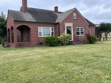 Main picture of 815 Galilee Rd