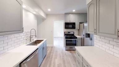 Main picture of 5136 E Falls View Dr