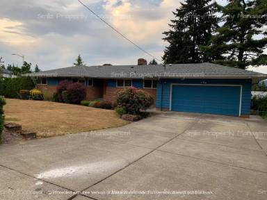 Main picture of 8107 SE Strawberry Ln