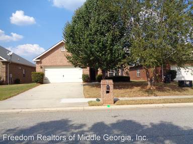 Main picture of 112 Glen Arbor Ln
