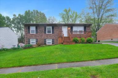 Main picture of 8811 William Penn Way