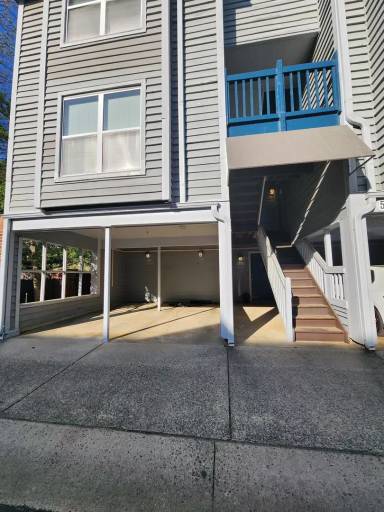 Main picture of 529 N Graham St