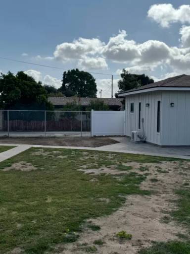 Main picture of 10150 Green St