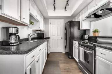 Main picture of 1464 E Foxboro Dr