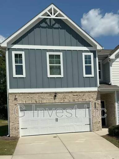 Main picture of 7484 Knoll Hollow Rd