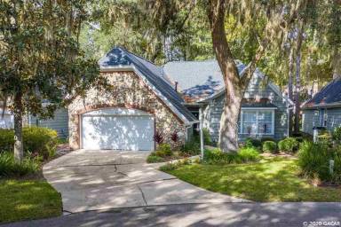 Main picture of 4322 NW 10th Pl