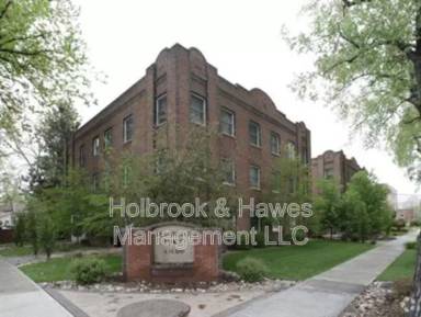 Main picture of 200 E Laurel St