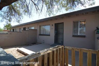 Main picture of 2735 N York Pl