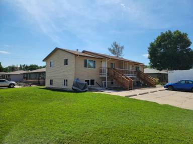 Main picture of 932 7th St