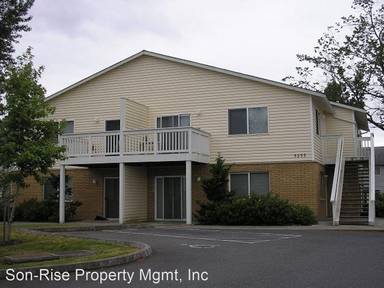 Main picture of 3255 Racine St