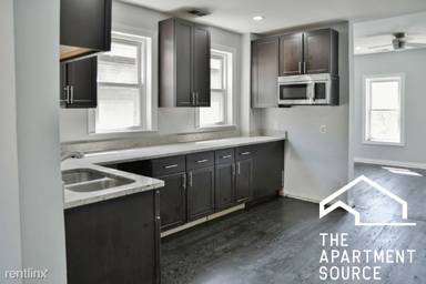 Main picture of 2338 W 18th Pl