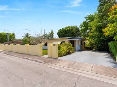 Main picture of 6320 SW 58th Ct