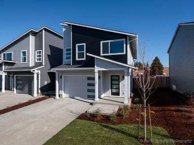 Main picture of 105 Kindre St