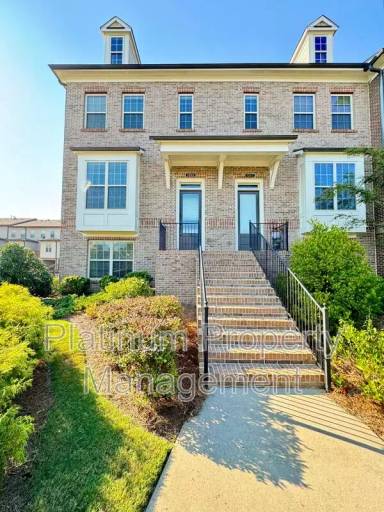 Main picture of 1002 Township Sq