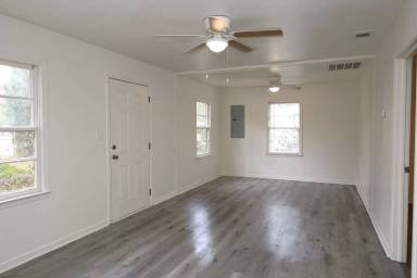 Main picture of 743 E Brookwood Dr