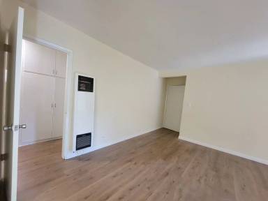 Main picture of 821 Centinela Ave