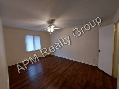 Main picture of 721 Deerwood St