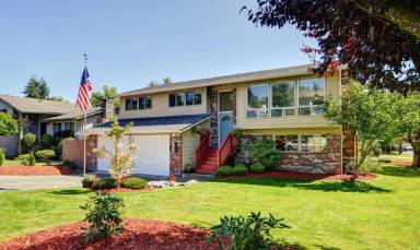 Main picture of 10702 28th Ave NE