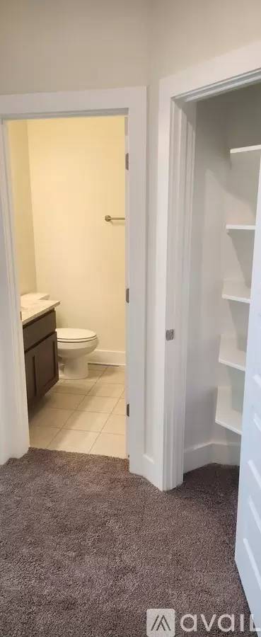 Main picture of 417 Parkline Dr