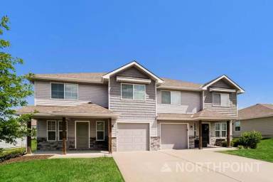 Main picture of 202 SW Marigold St