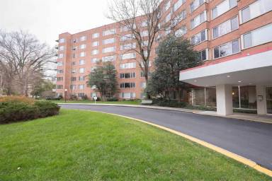 Main picture of 4000 Tunlaw Condo