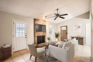 Main picture of 2106 Courtney St