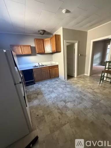 Main picture of 824 S Westnedge Ave