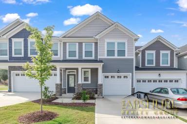 Main picture of 704 Creekway Dr