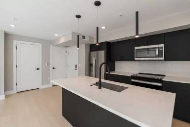 Main picture of 6604 Ridge Ave