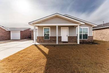 Main picture of 7535 32nd St