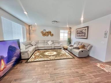 Main picture of 2047 Greenbriar Dr