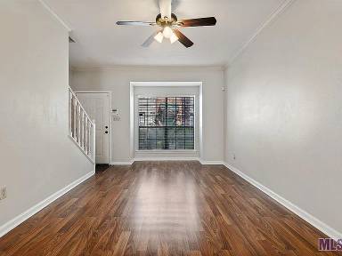 Main picture of 2632 S Roth Ave