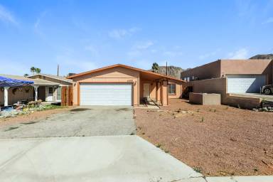 Main picture of 53200 Avenida Alvarado