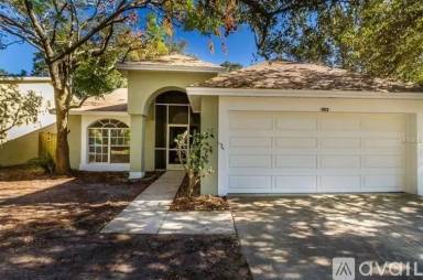 Main picture of 7413 Savannah Ln