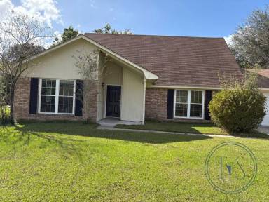 Main picture of 21 Woody Ct