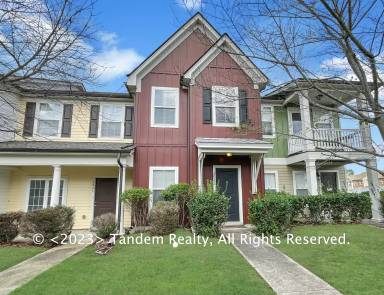 Main picture of 2023 Hemlock Dr