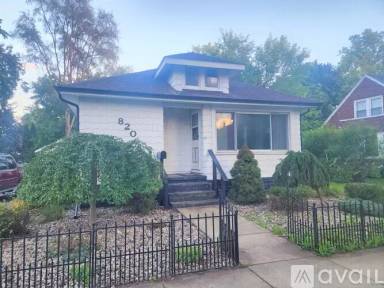 Main picture of 820 Mill St