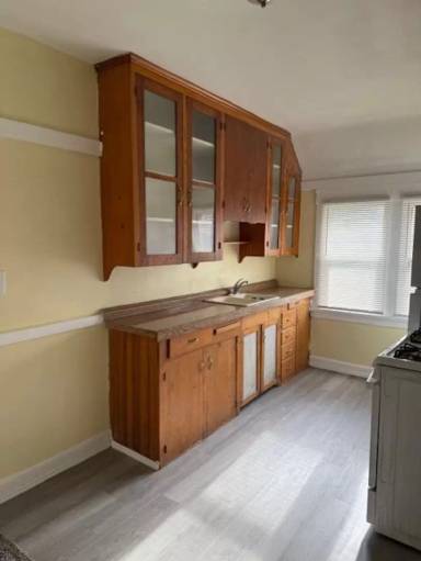 Main picture of 3641 W 46th St