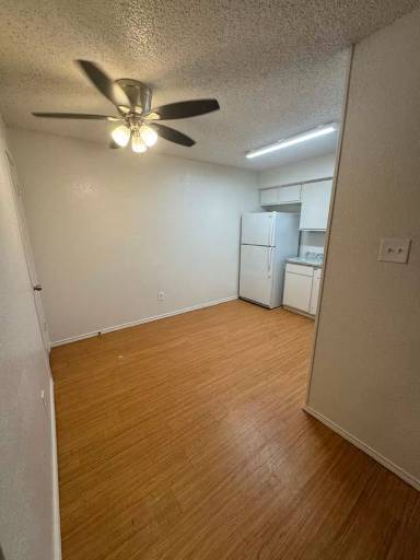 Main picture of 1017 NW Summercrest Blvd