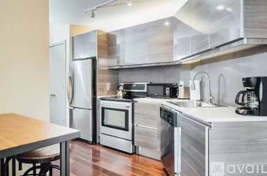 Main picture of 40 N 4th St