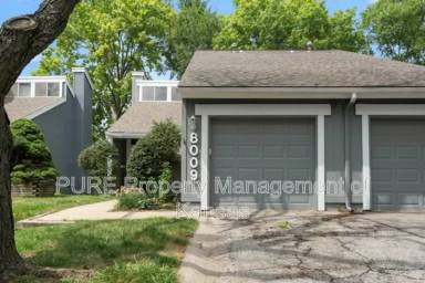 Main picture of 8009 Monrovia St