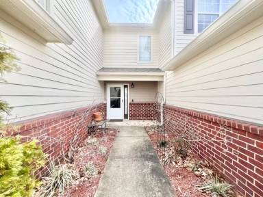 Main picture of 558 Wingspan Way
