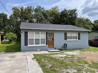 Main picture of 402 Pinehurst St