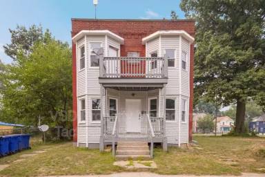 Main picture of 9911 Olivet Ave