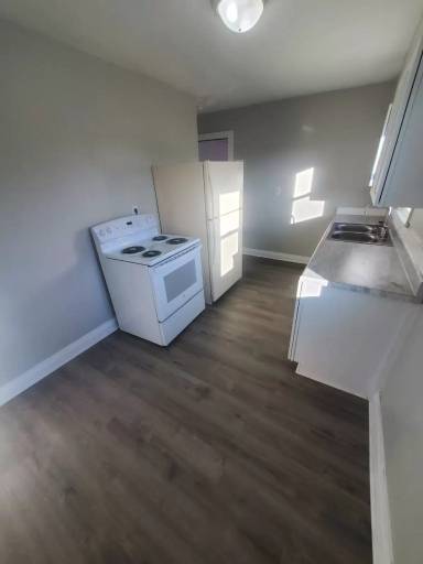 Main picture of 3729 Center St