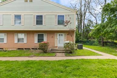 Main picture of 43 Woodenbridge Ct