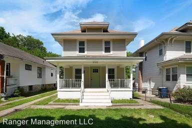 Main picture of 5702 Forest Ave