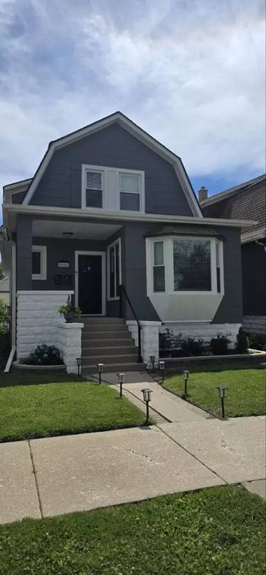 Main picture of 5605 N Keystone Ave