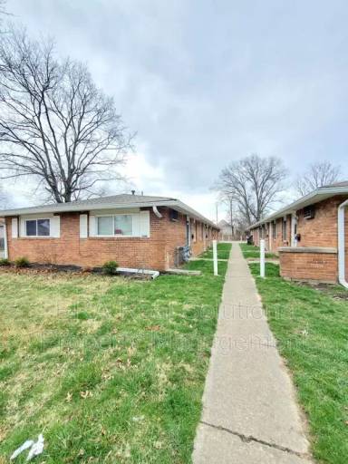 Main picture of 1911 Denune Ave